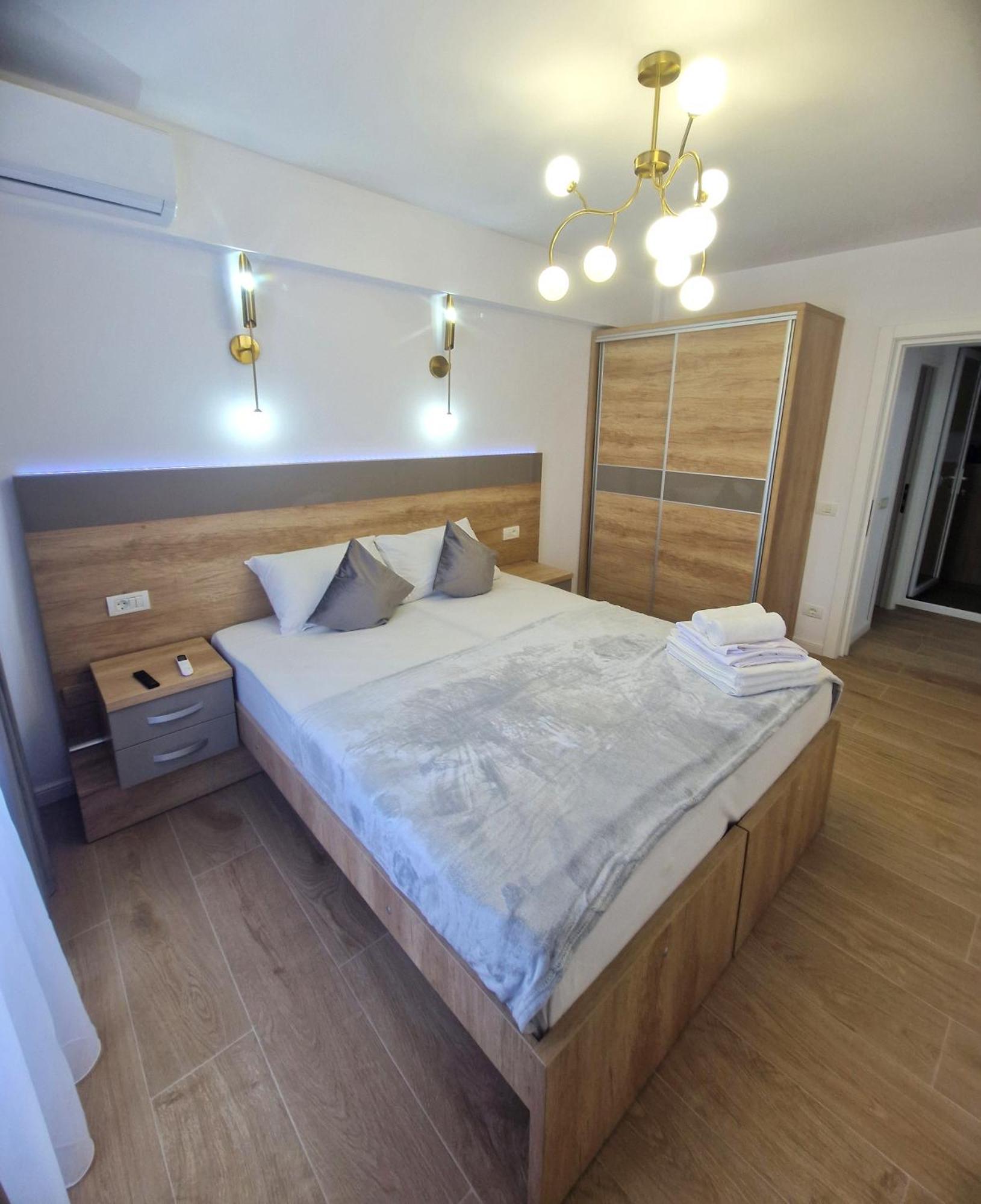 Ultracentral Luxury Apartament Curtea de Argeş Zewnętrze zdjęcie